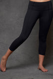Black Contour Crop Legging
